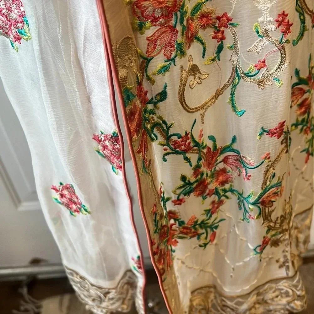 Beautiful 🤩 embroidered Indian tunic top ￼size S - Picture 7 of 15